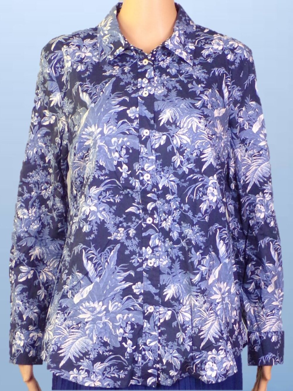 TALBOTS size M blue/white floral long-sleeve shirt/blouse 100% cotton mach. wash